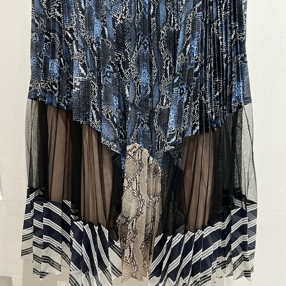 The Unique Dress From BCbG MAXAZRIA - Picture 3 of 5